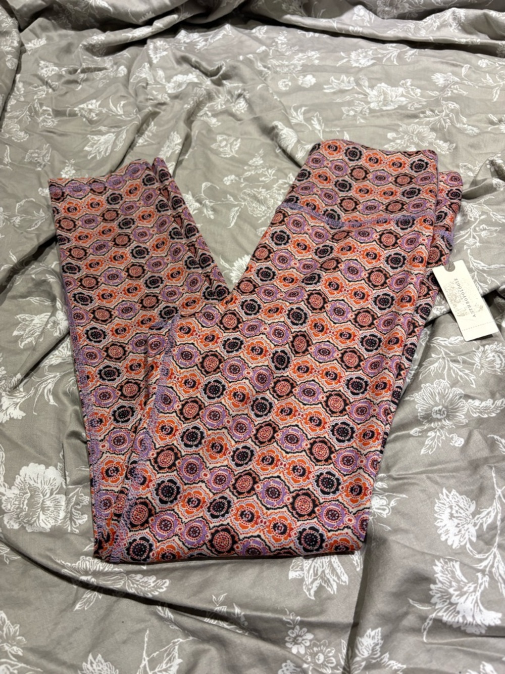 NWT Daily Practice geometric print leggings orange purple black medium